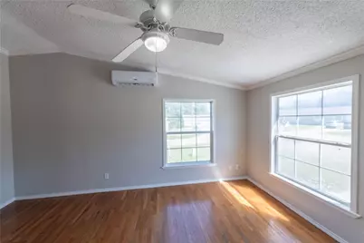 121 Windy Creek Court, Springtown, TX 76082 - Photo 11