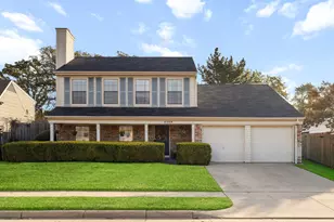 3708 Windsong Ln, Bedford, TX 76021 - Photo 3