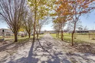 364 Wonder Dr, Springtown, TX 76082 - Photo 9