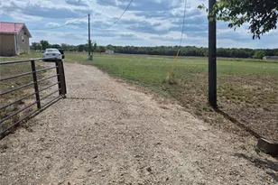 4021 Co Rd 4805, Ladonia, TX 75449 - Photo 5