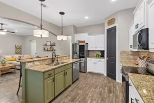 3103 White Horse Ct, Granbury, TX 76049 - Photo 9