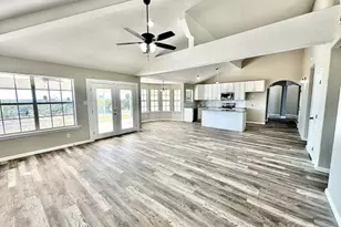 1069 Vista Hermosa Dr, Eagle Pass, TX 78852 - Photo 17