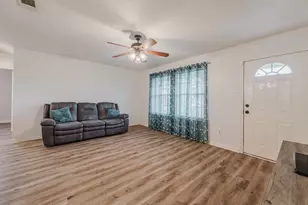 304 W 4th Terrace, Springtown, TX 76082 - Photo 5