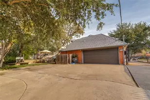2400 Wild Rose Ct, Arlington, TX 76006 - Photo 25