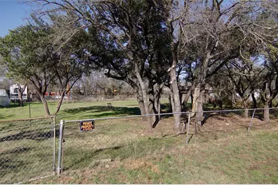2924 Forest Park Drive, Granbury, TX 76048 - Photo 3