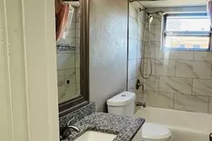 527 Aspen St, Lancaster, TX 75134 - Photo 15