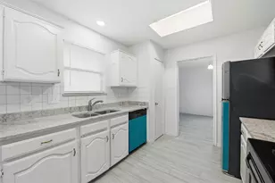 1746 Glencairn, Lewisville, TX 75067 - Photo 9