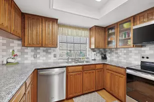 932 Freestone Dr, Arlington, TX 76017 - Photo 11