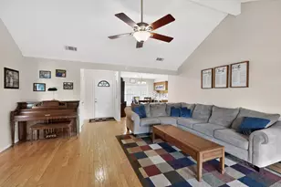 932 Freestone Dr, Arlington, TX 76017 - Photo 9