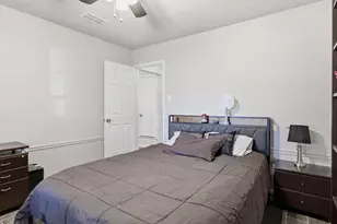 2040 Oakwood Ct, Arlington, TX 76012 - Photo 13