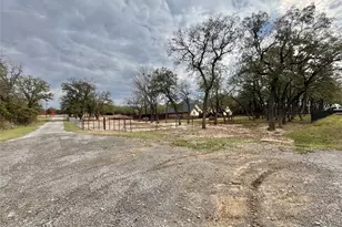 245 Spring Creek Ct, Paradise, TX 76073 - Photo 35