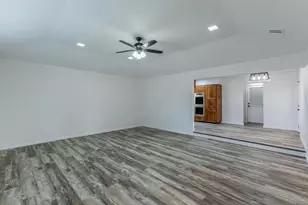 961 Shilling Dr, Elm Mott, TX 76640 - Photo 5