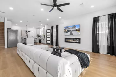 1511 S Barry Avenue, Dallas, TX 75223 - Photo 3