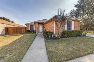 218 Streamside Dr, DeSoto, TX 75115 - Photo 1