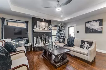 218 Streamside Drive, DeSoto, TX 75115 - Photo 7