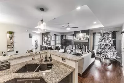 218 Streamside Drive, DeSoto, TX 75115 - Photo 11