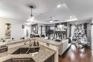 218 Streamside Dr, DeSoto, TX 75115 - Photo 11