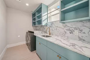 11947 Quincy Ln, Dallas, TX 75230 - Photo 25