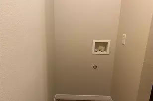 619 Arbor Ln, Lancaster, TX 75134 - Photo 7