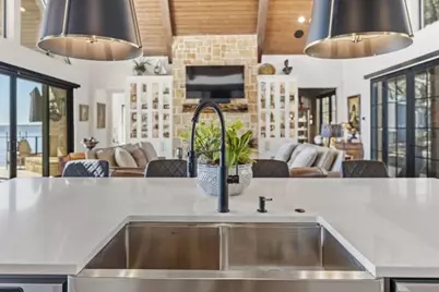 135 N Merlin Drive, Mabank, TX 75156 - Photo 11