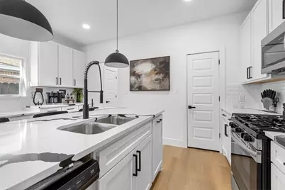 1509 S Barry Avenue, Dallas, TX 75223 - Photo 3