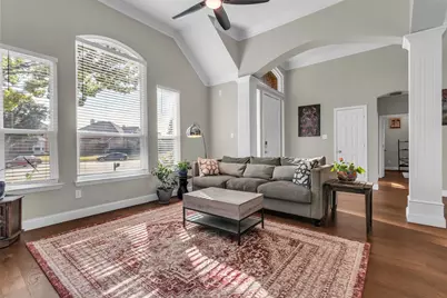 10319 Donley Drive, Irving, TX 75063 - Photo 3