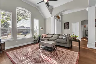 10319 Donley Dr, Irving, TX 75063 - Photo 3