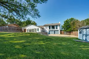 2910 S Country Club Rd, Garland, TX 75043 - Photo 31