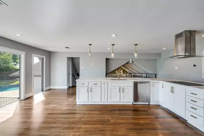 2910 S Country Club Road, Garland, TX 75043 - Photo 3