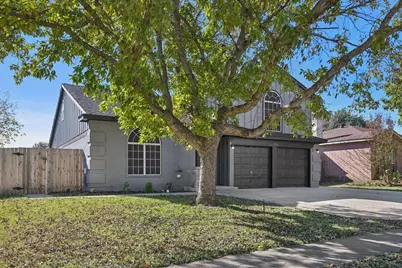 305 Meadow Street, Saginaw, TX 76179 - Photo 3