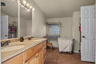 353 Prairie Ln, Azle, TX 76020 - Photo 19