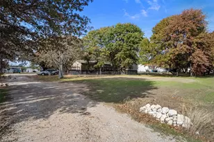353 Prairie Ln, Azle, TX 76020 - Photo 1