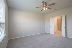 951 Hurstwood Dr, Van Alstyne, TX 75495 - Photo 15