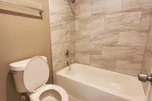 117 Valley Spring Dr, Arlington, TX 76018 - Photo 5