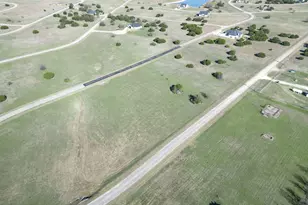 7617 Muirfield Dr, Cleburne, TX 76033 - Photo 1