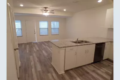 709 S 5th Street #1, Bonham, TX 75418 - Photo 3