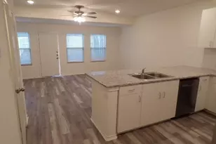 709 S 5th St, Bonham, TX 75418 - Photo 3