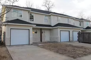 709 S 5th St, Bonham, TX 75418 - Photo 1