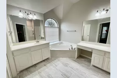 6300 Eagles Rest Drive, Fort Worth, TX 76179 - Photo 17