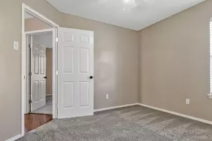 527 Alameda Ave, Duncanville, TX 75137 - Photo 37