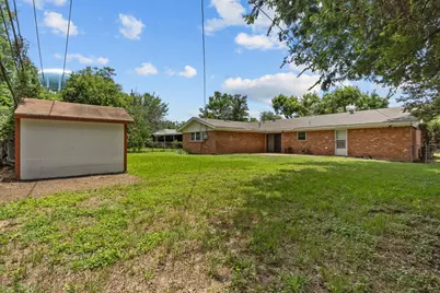 1021 Blue Lake Drive, Fort Worth, TX 76103 - Photo 27