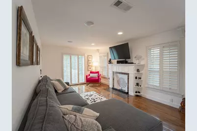 5104 Maple Springs Boulevard, Dallas, TX 75235 - Photo 5