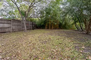 5104 Maple Springs Blvd, Dallas, TX 75235 - Photo 23