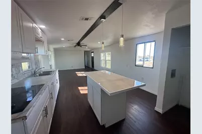 211 Alton, Ennis, TX 75119 - Photo 7