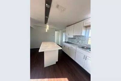 211 Alton, Ennis, TX 75119 - Photo 5