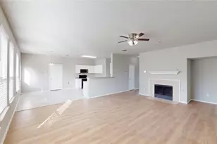 10172 Autumn Park Ct, Fort Worth, TX 76140 - Photo 5