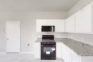 10172 Autumn Park Ct, Fort Worth, TX 76140 - Photo 11