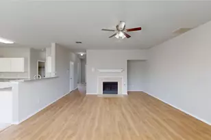 10172 Autumn Park Ct, Fort Worth, TX 76140 - Photo 7