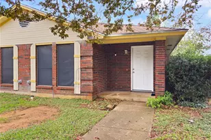 1106 Hollis St, Arlington, TX 76013 - Photo 1