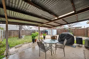 2920 Hilltop Dr, Euless, TX 76039 - Photo 29
